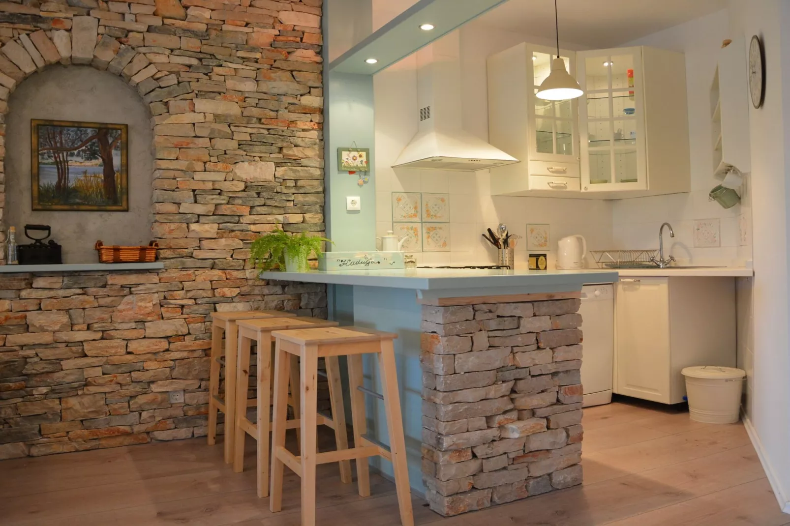 Blissful Bay Apartments Vrboska - Two Bedroom Apartment with Terrace (owner Kadulja)-Keuken