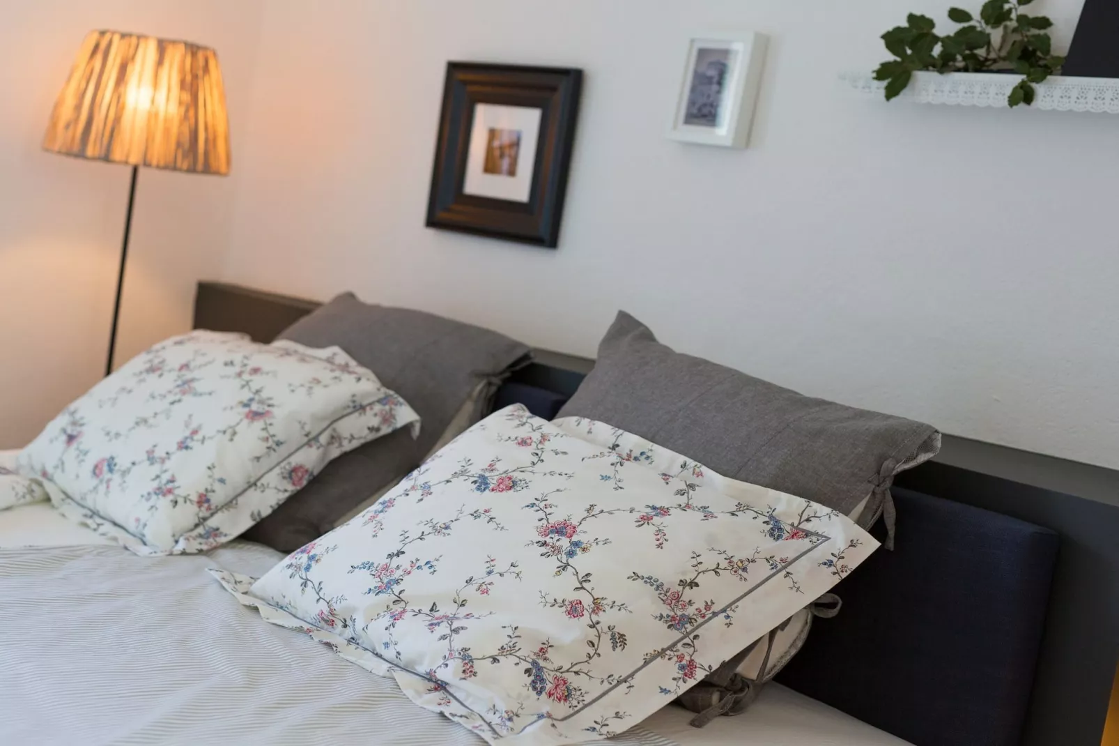 Vibrant and Elegant Downtown Krk Apartments - One Bedroom Apartment (owner 3)-Slaapkamer