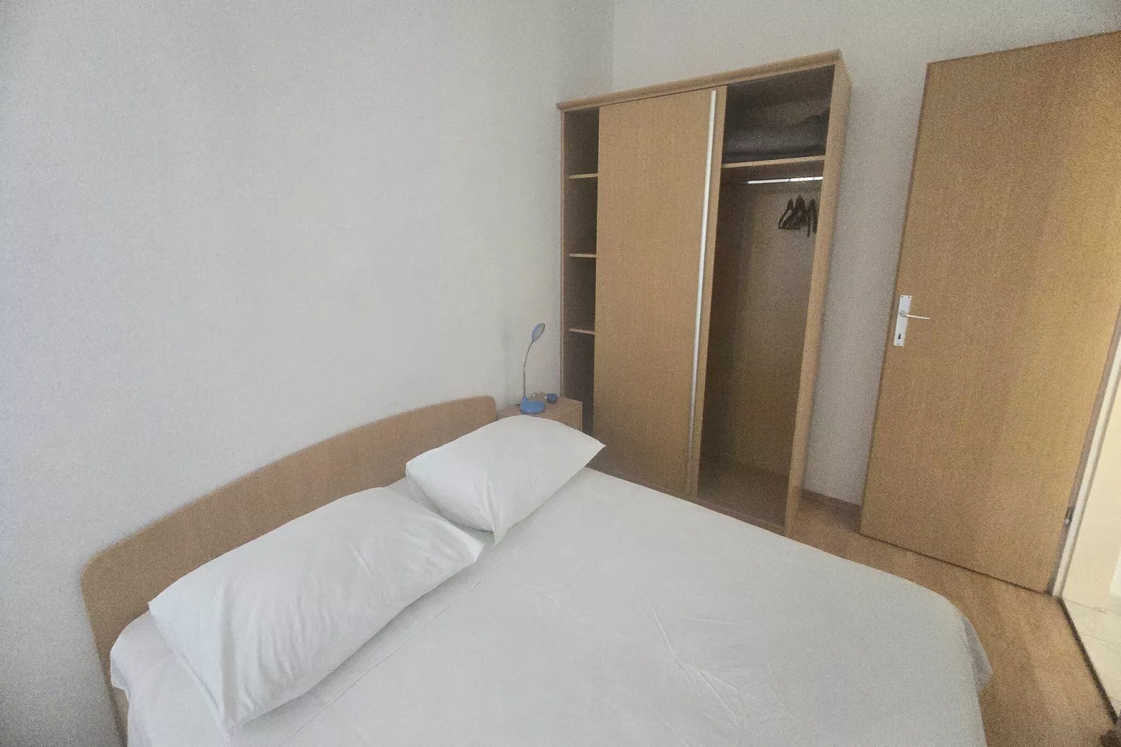 Apartments Mateo - One Bedroom Apartment - White-Slaapkamer
