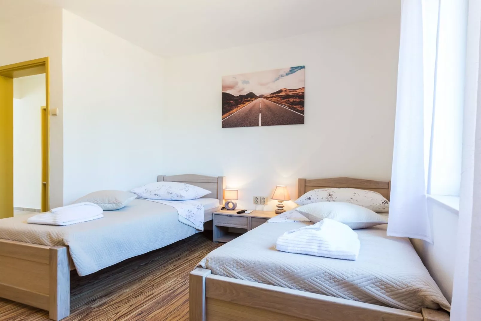 Charming and Comfortable Rooms Zadar City - Standard Double Room (owner 1)-Slaapkamer