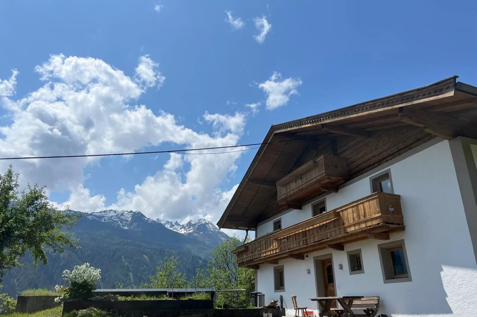 Bauernhaus Stoanerbauer-Buitenkant zomer