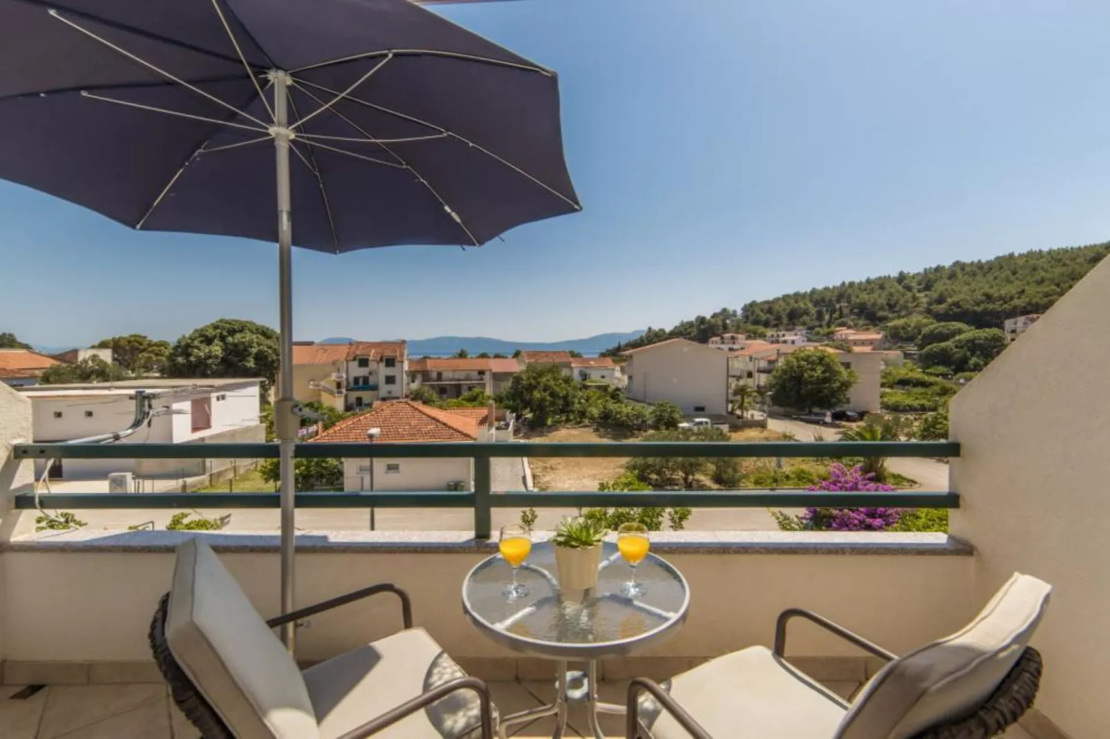 Apartments Nmn - Studio Apartment with Balcony 2-Terrasbalkon