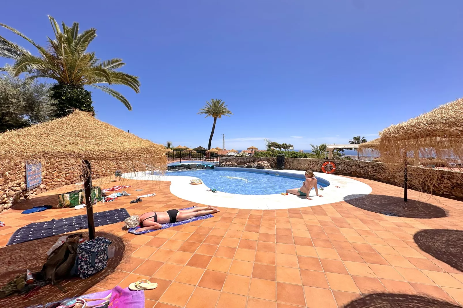 Los Naranjos 11B Capistrano Village by Casasol-Zwembad