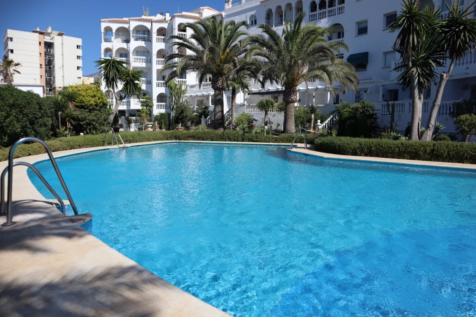 Stella Maris Beachfront 1A by Casasol-Zwembad