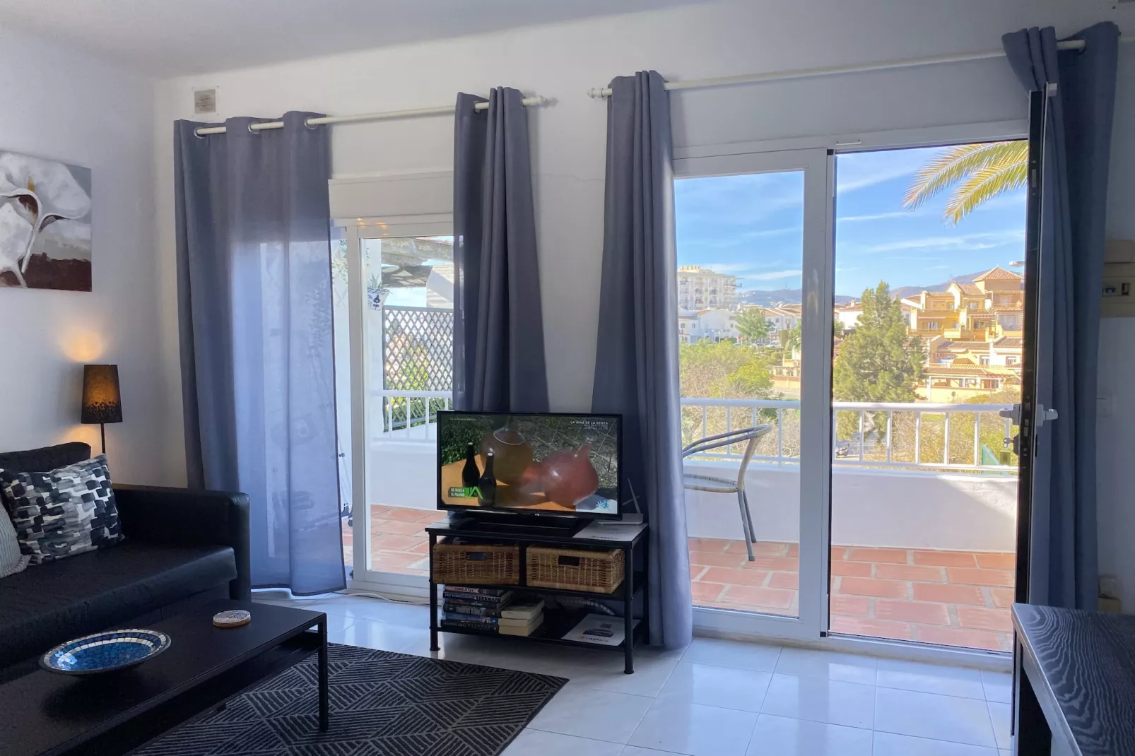 Paraiso Blanco 16A Apartments by Casasol-Woonkamer