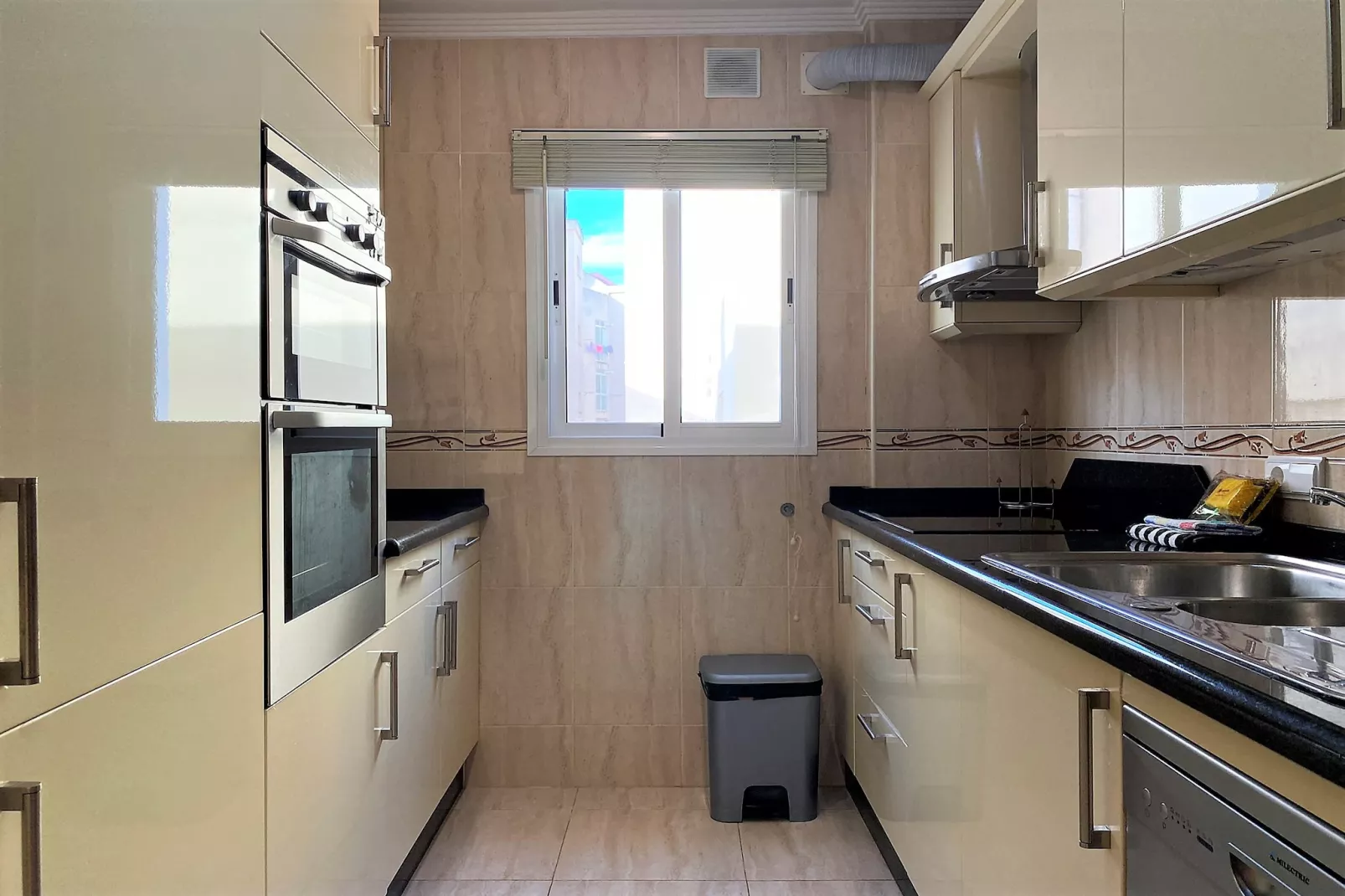 Penthouse Clavero by Casasol-Keuken