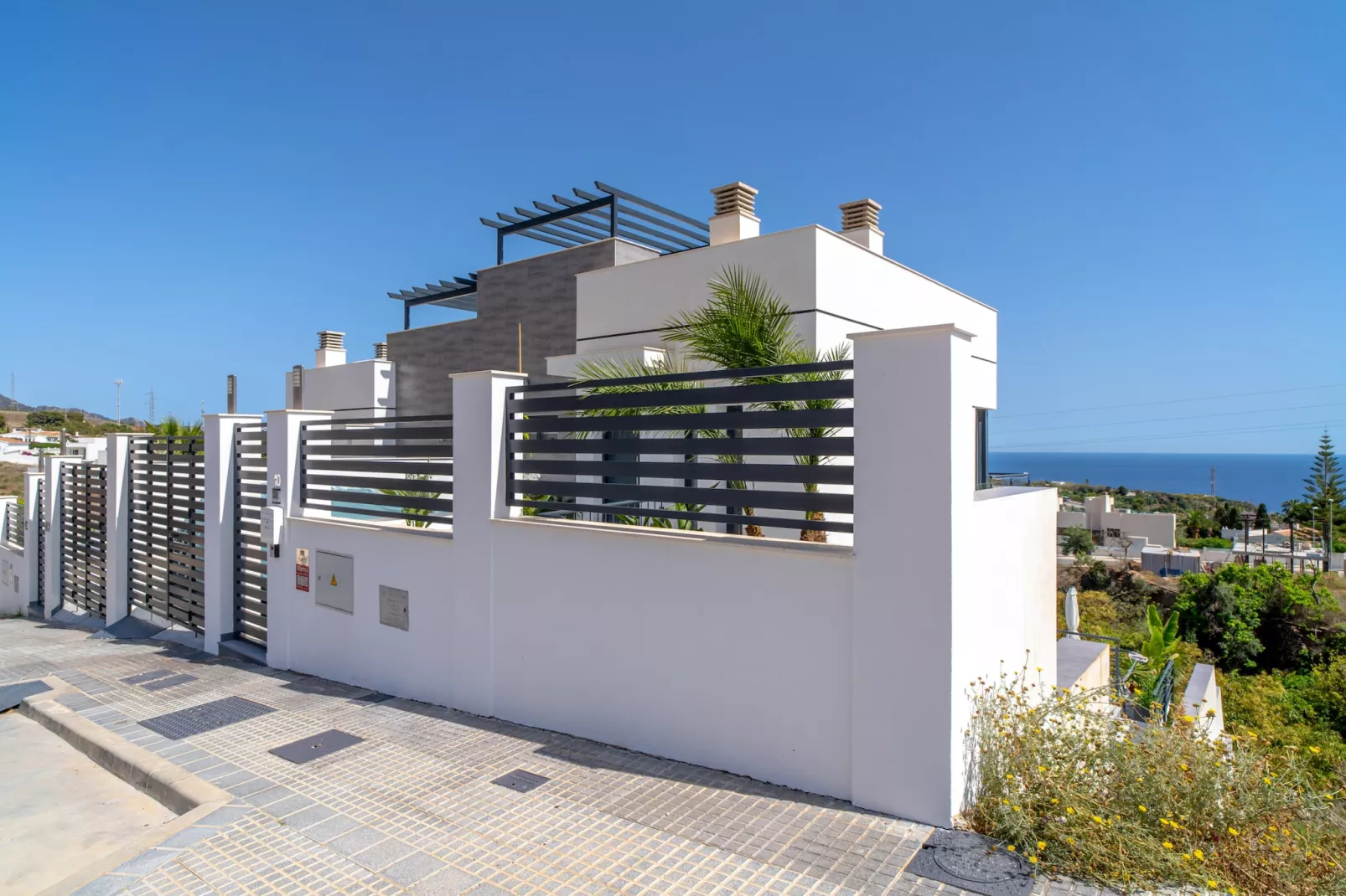 Villa Luxuria Private Pool by Casasol-Buitenkant zomer