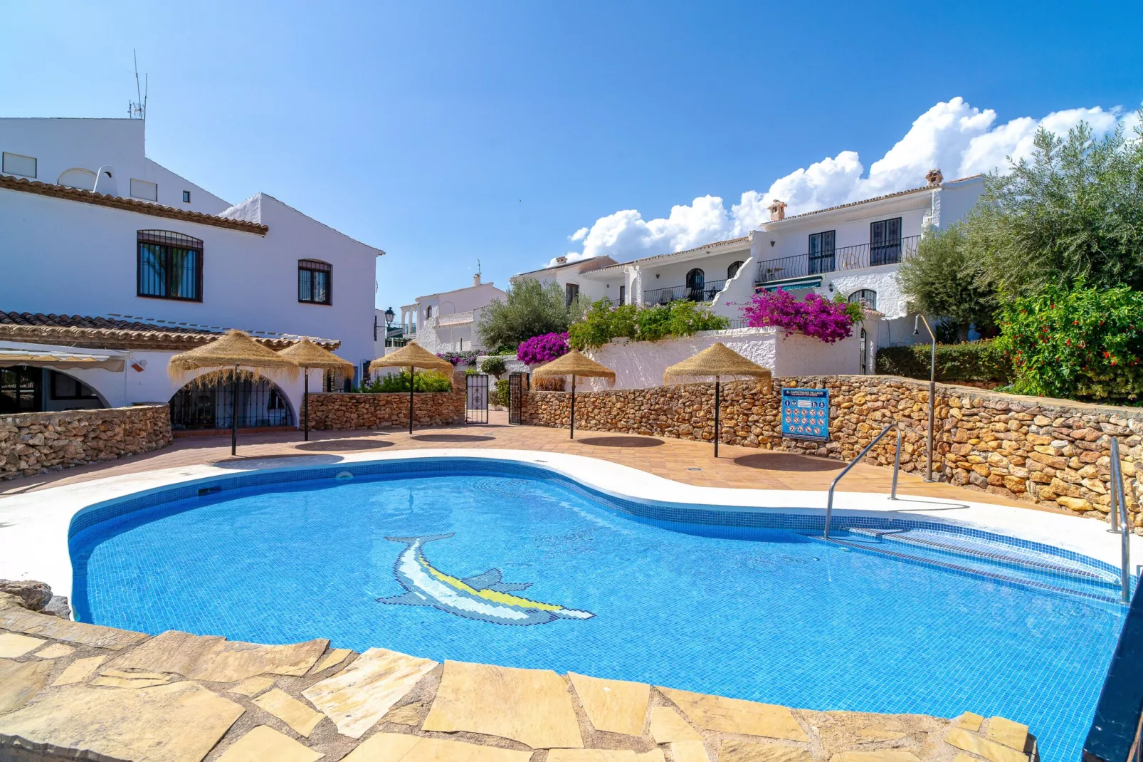 Capistrano Village Garden by Casasol-Zwembad