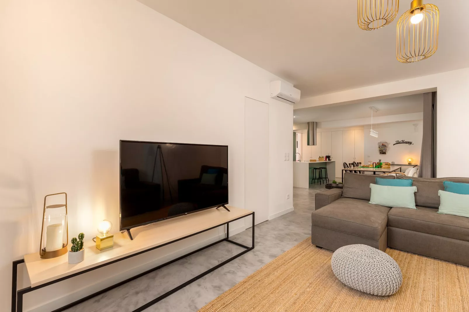 Feel Porto Pinot Townhouse-Woonkamer