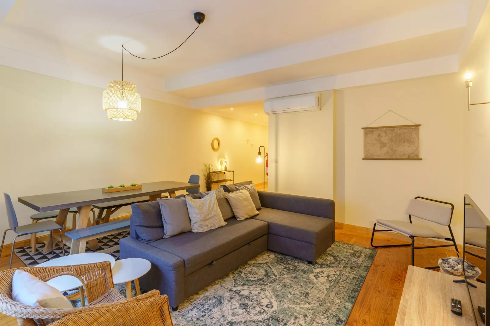 Feel Porto Downtown Woods Flat-Woonkamer