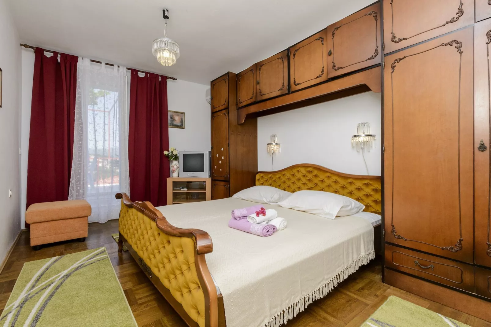 Oreb Dream Apartments - Three Bedroom Apartment with Terrace and Sea View (Apartment 6)-Slaapkamer