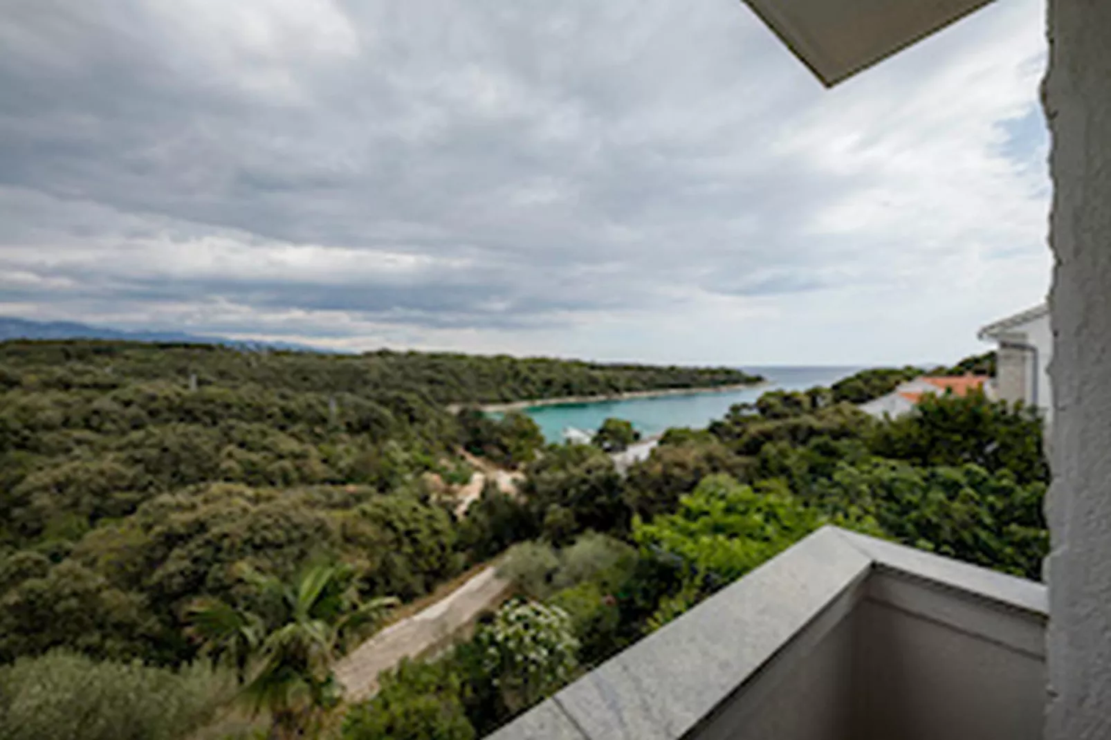 Apartments & Rooms Green Bay - Double Room with Balcony and Sea View (Room 1)-Terrasbalkon