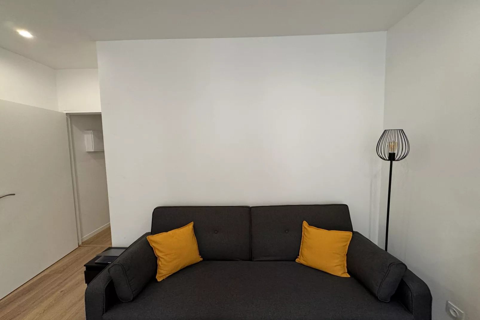 Le Cocon-3p-Centre-Cosy-Woonkamer
