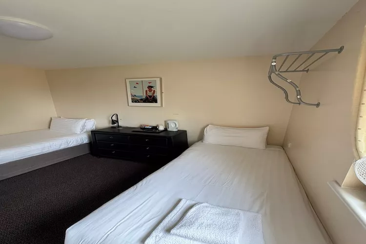 GO2 Gloucester Hotel by OYO  Double Room-Slaapkamer