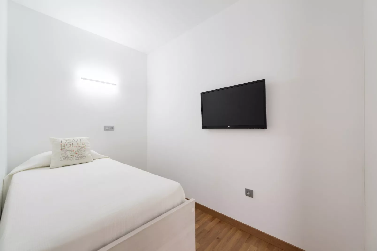 Lovely balcony sea views By CanariasGetaway-Slaapkamer