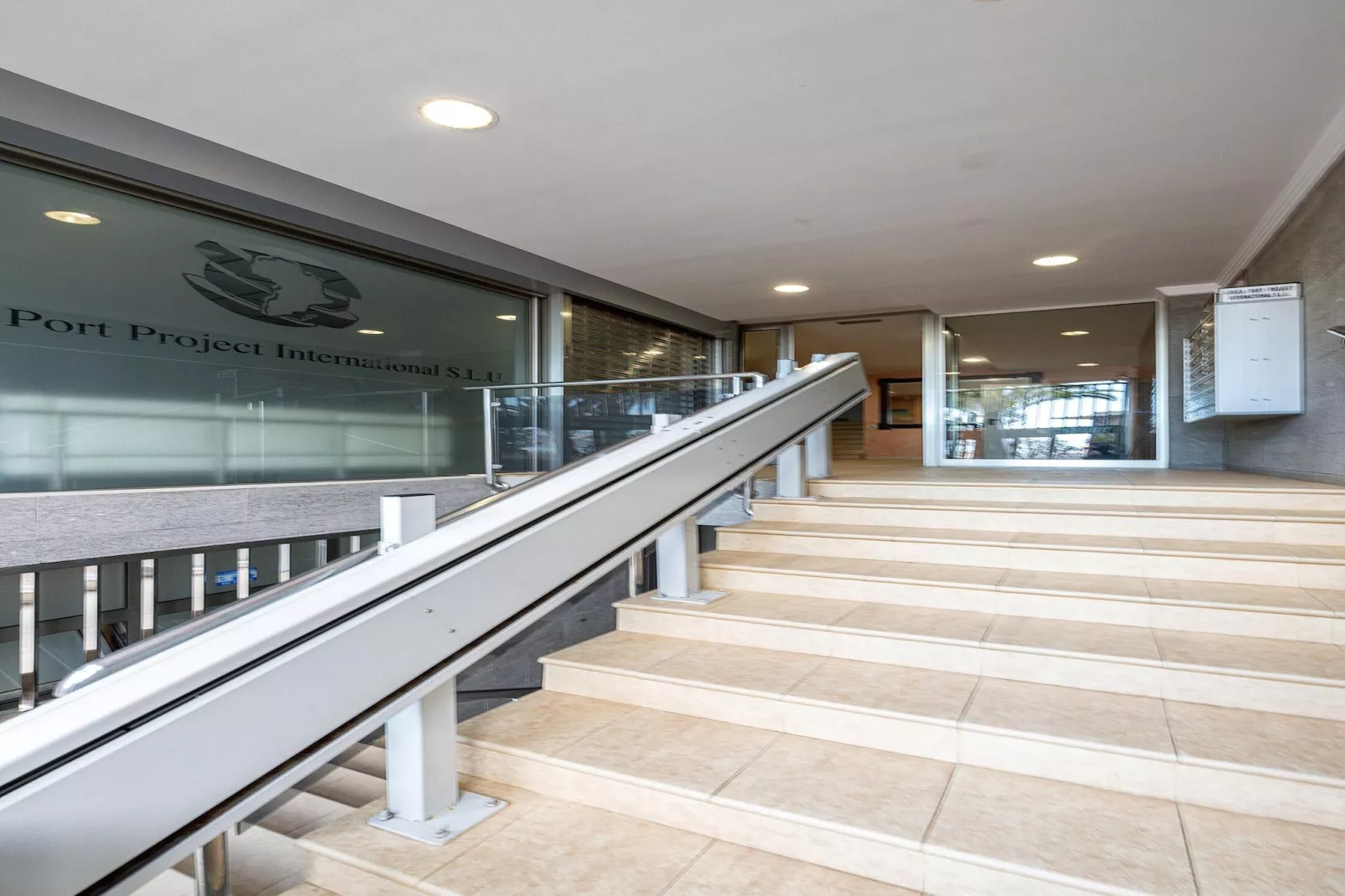 Great balcony over blue sea By CanariasGetaway-Overloop