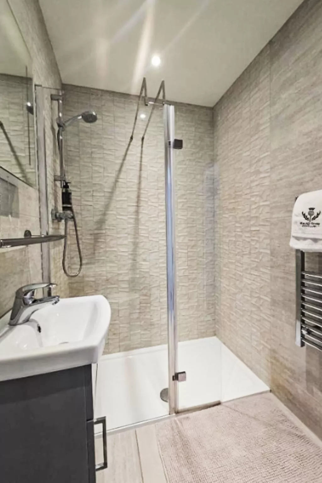 Fishertown Apartment-Binnen