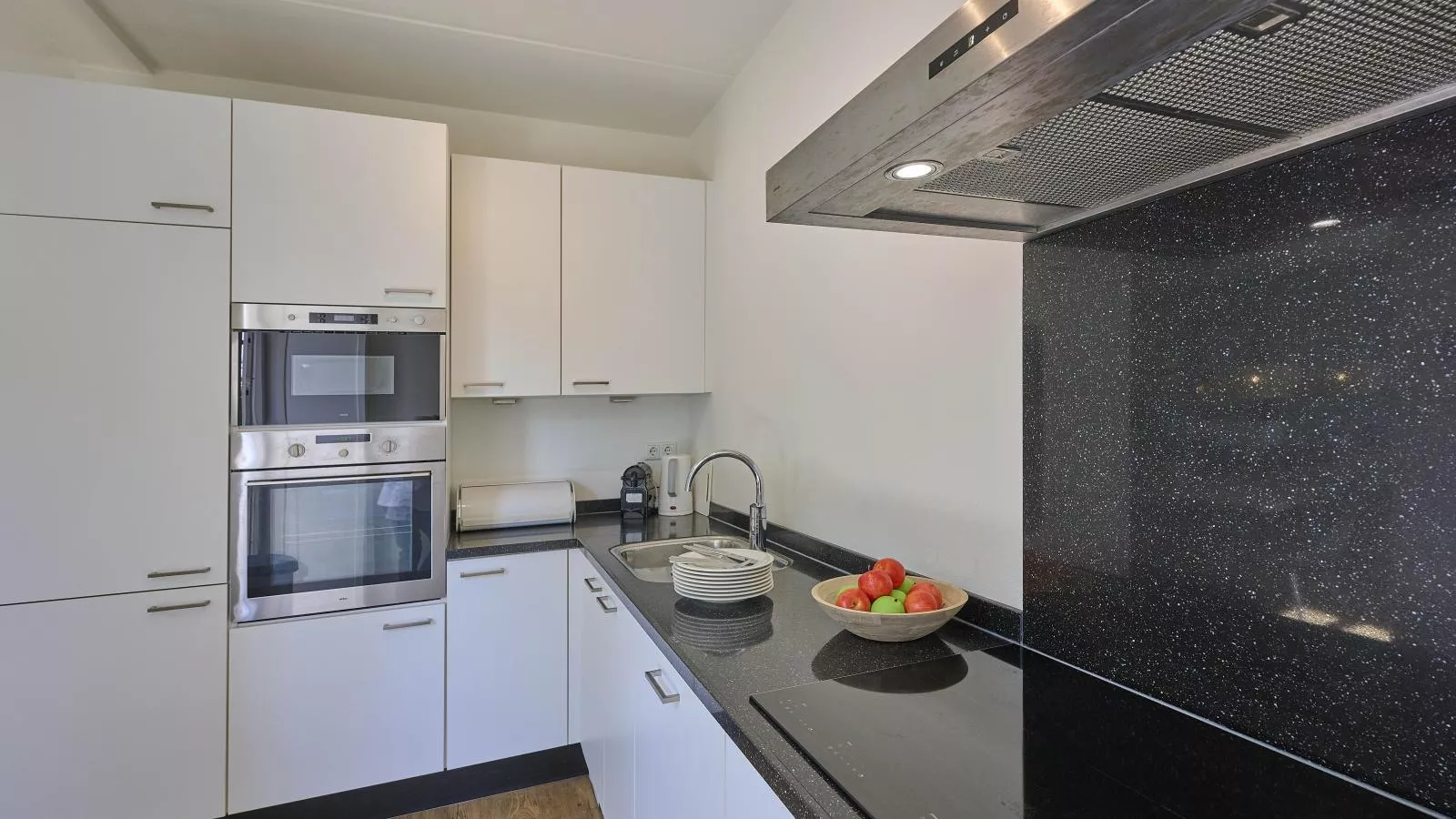 Ocean Ease 49-Keuken