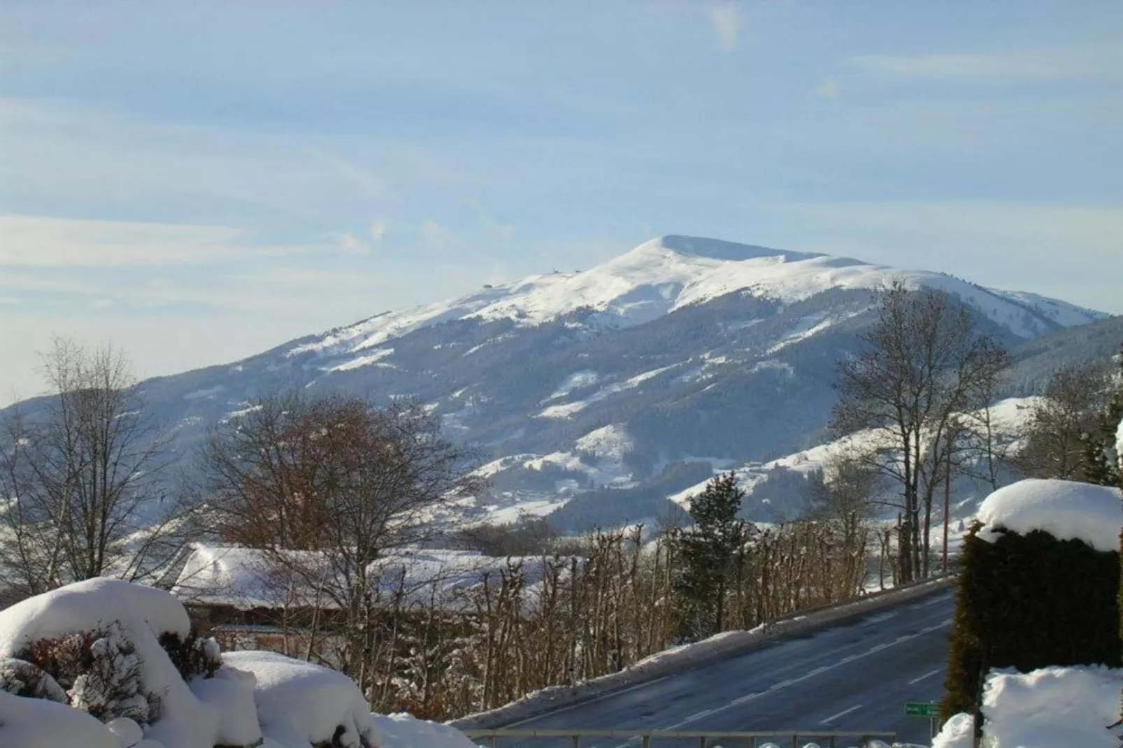 Apartment "Grasberge" - Apartment 4 - Balkon Nord-Gebied winter 20km
