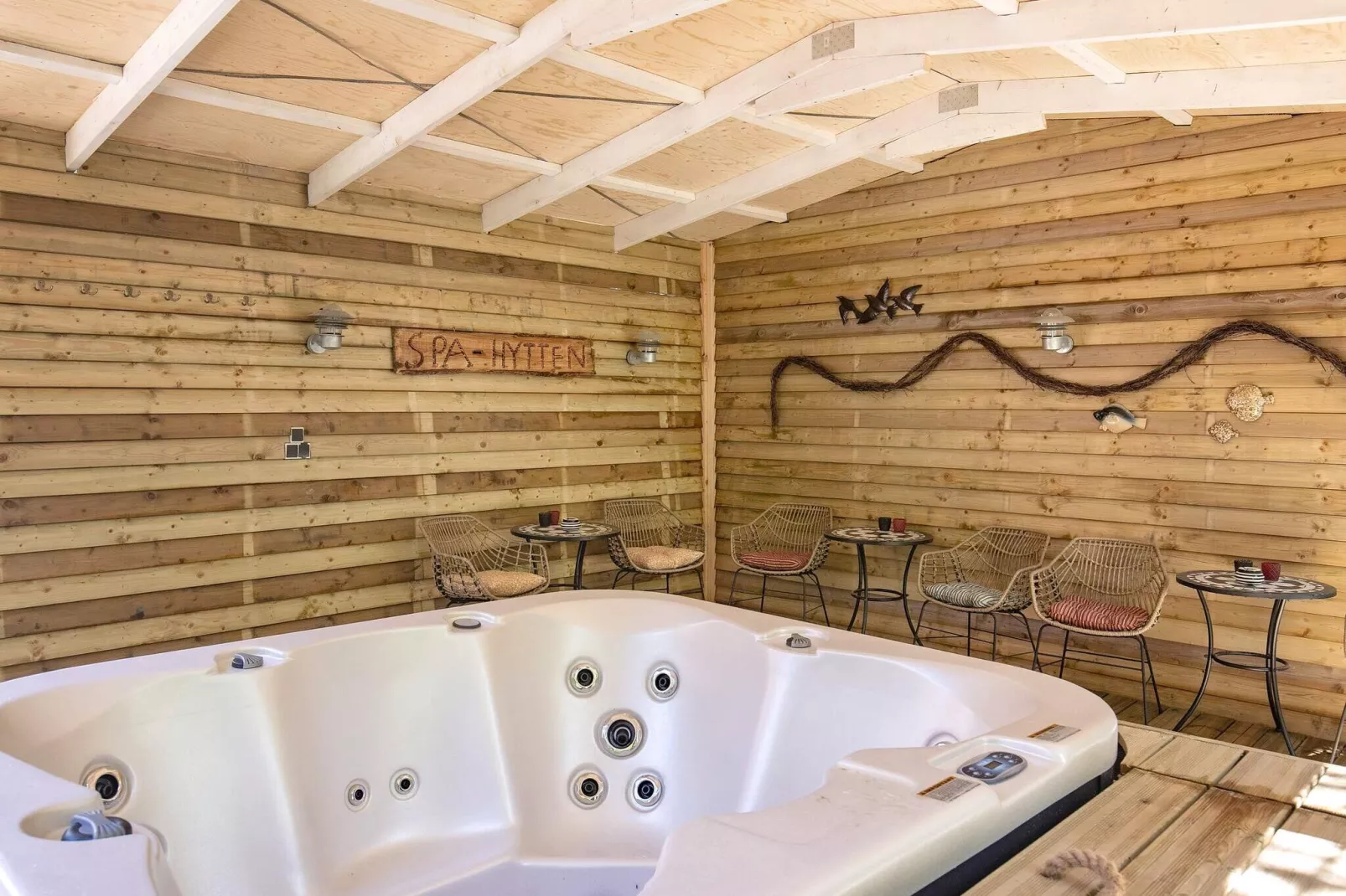 Gerestaureerde huisje met spa -- By Traum Ferienwohnungen-Uitzicht