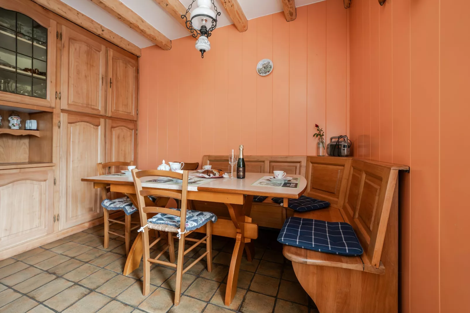 Au Cheval Blanc-Eetkamer