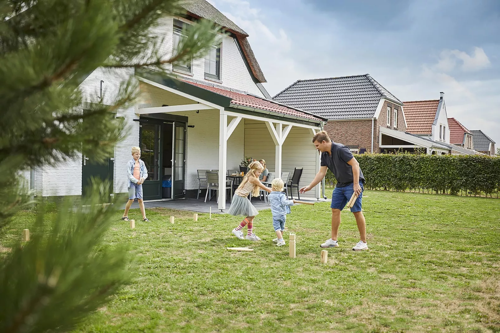 Buitenhof De Leistert 10 - Tuinen zomer