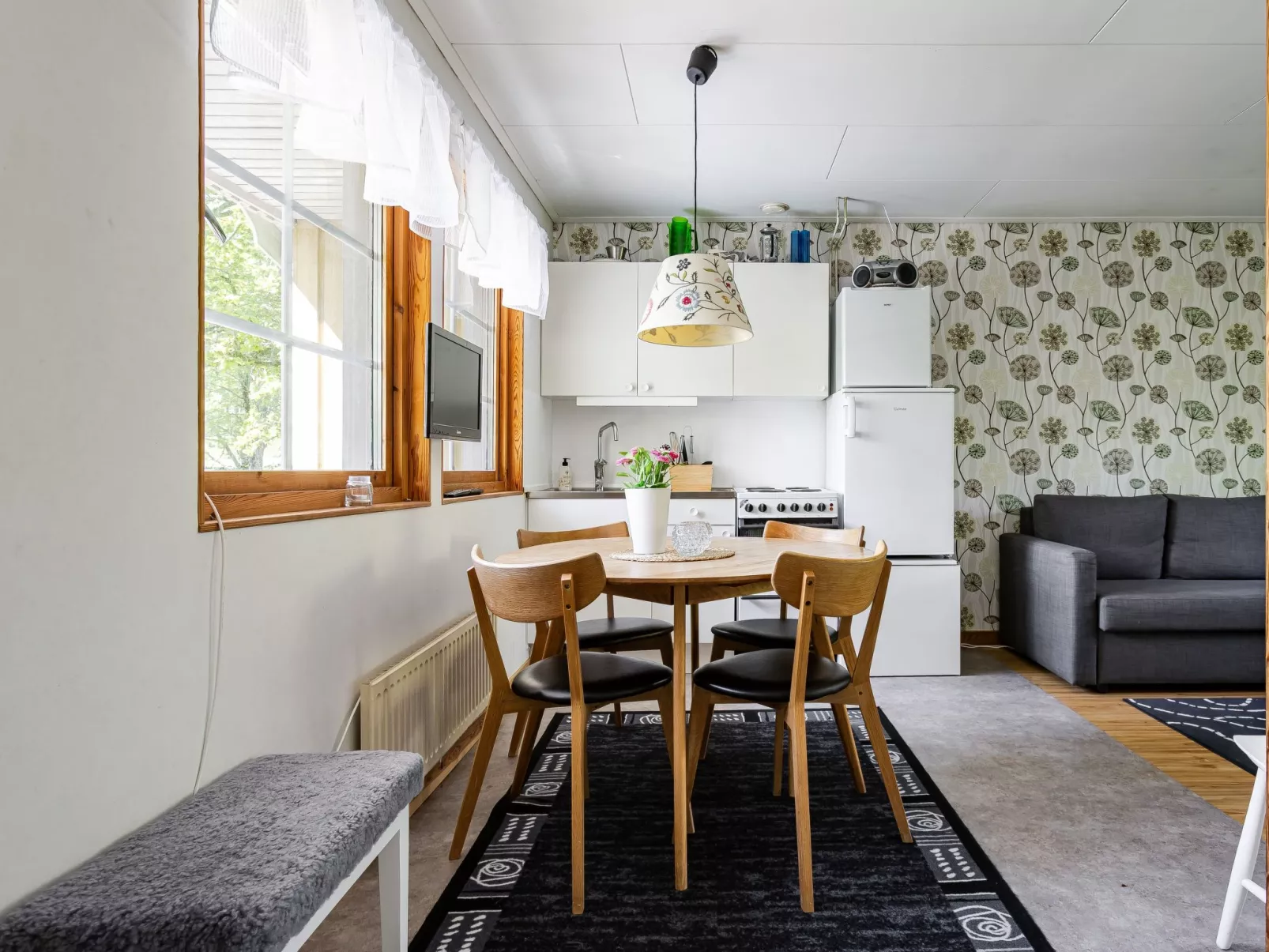 Rödmossa Femton-Binnen