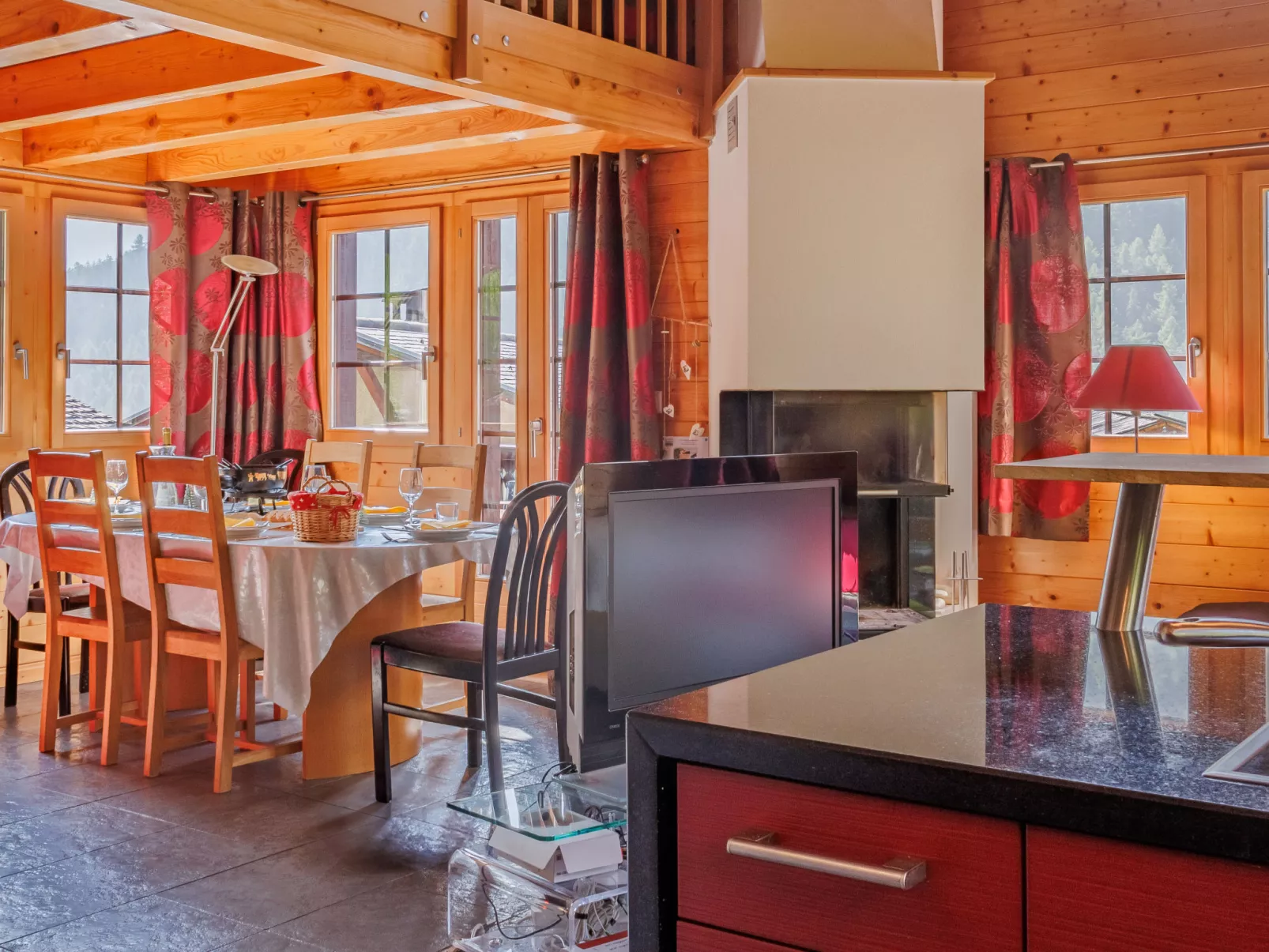 Chalet A Coeur-Binnen