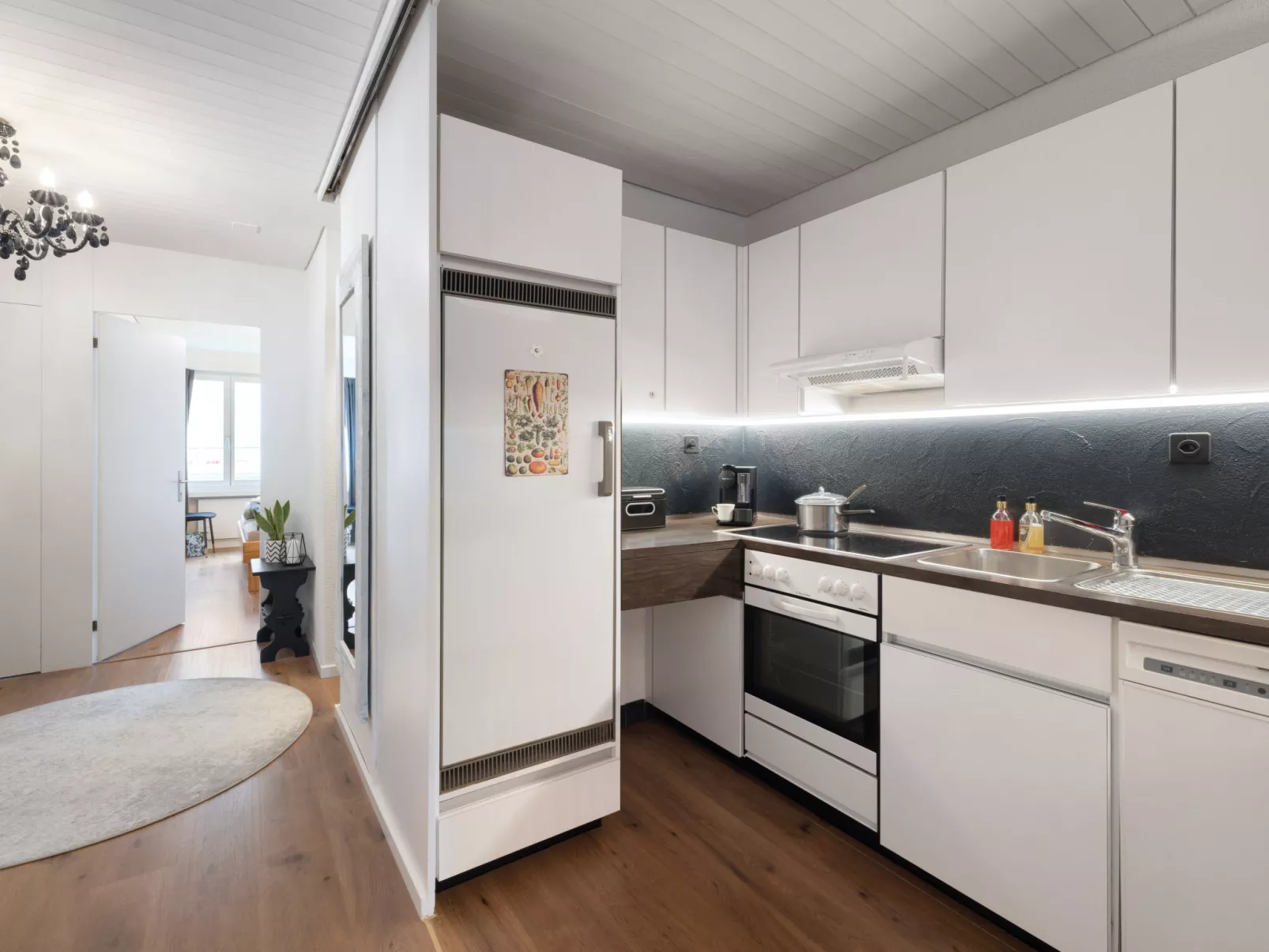 Verbena Apt 4-Binnen