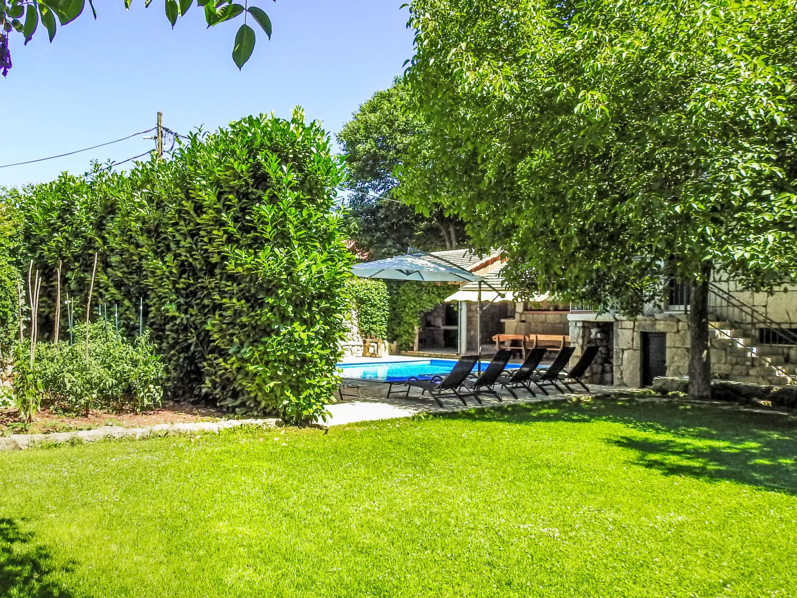 Markanovi Dvori-Buiten