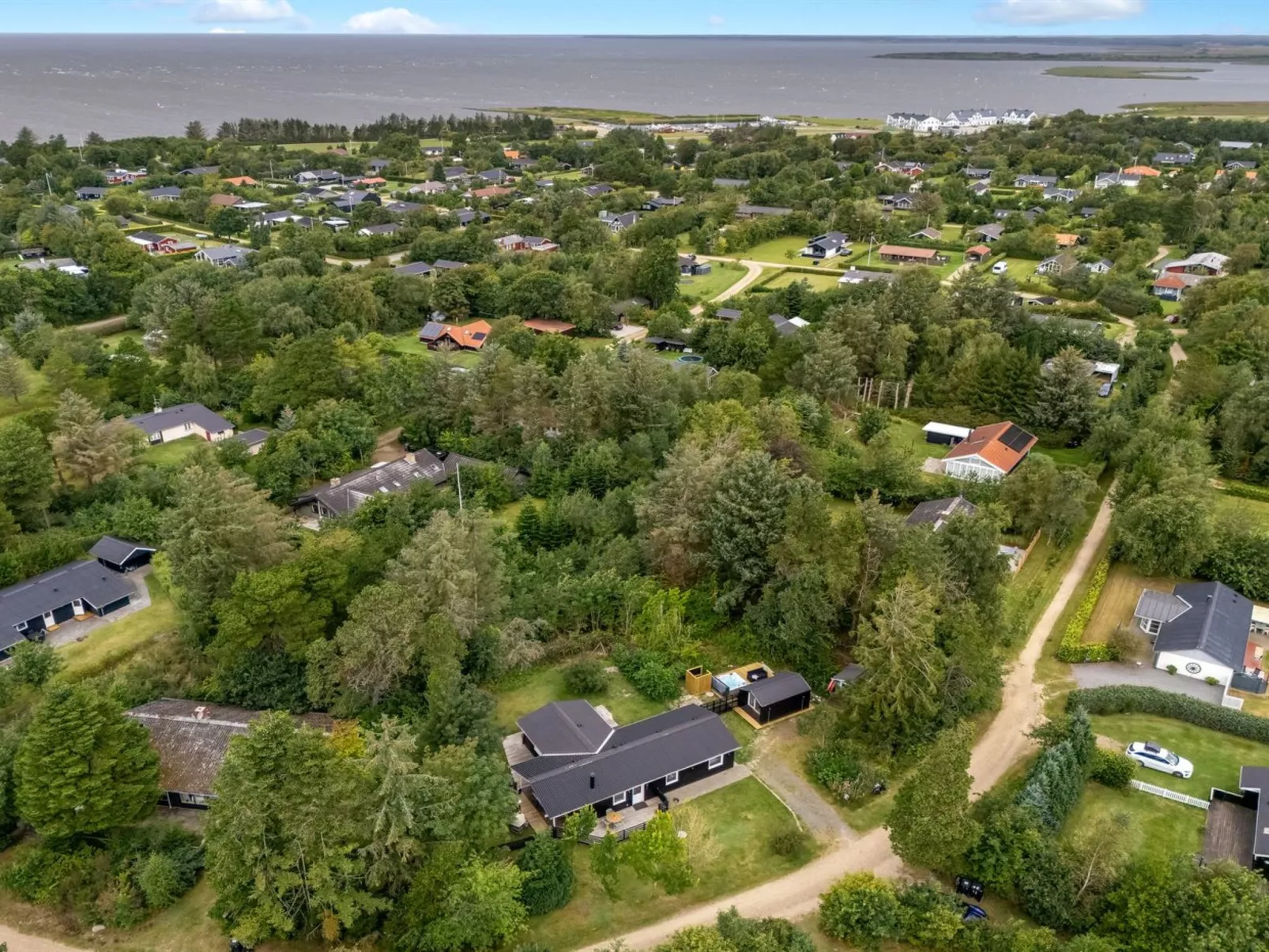 "Tiina" - 500m to the fjord-Buiten