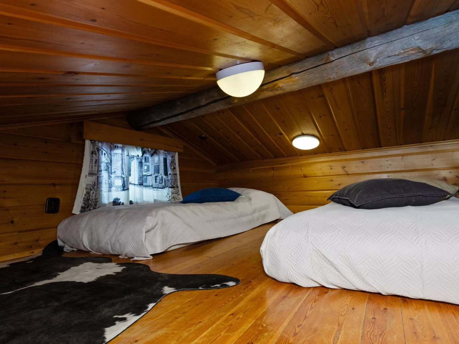 Mustalampi 5 satakieli-Binnen