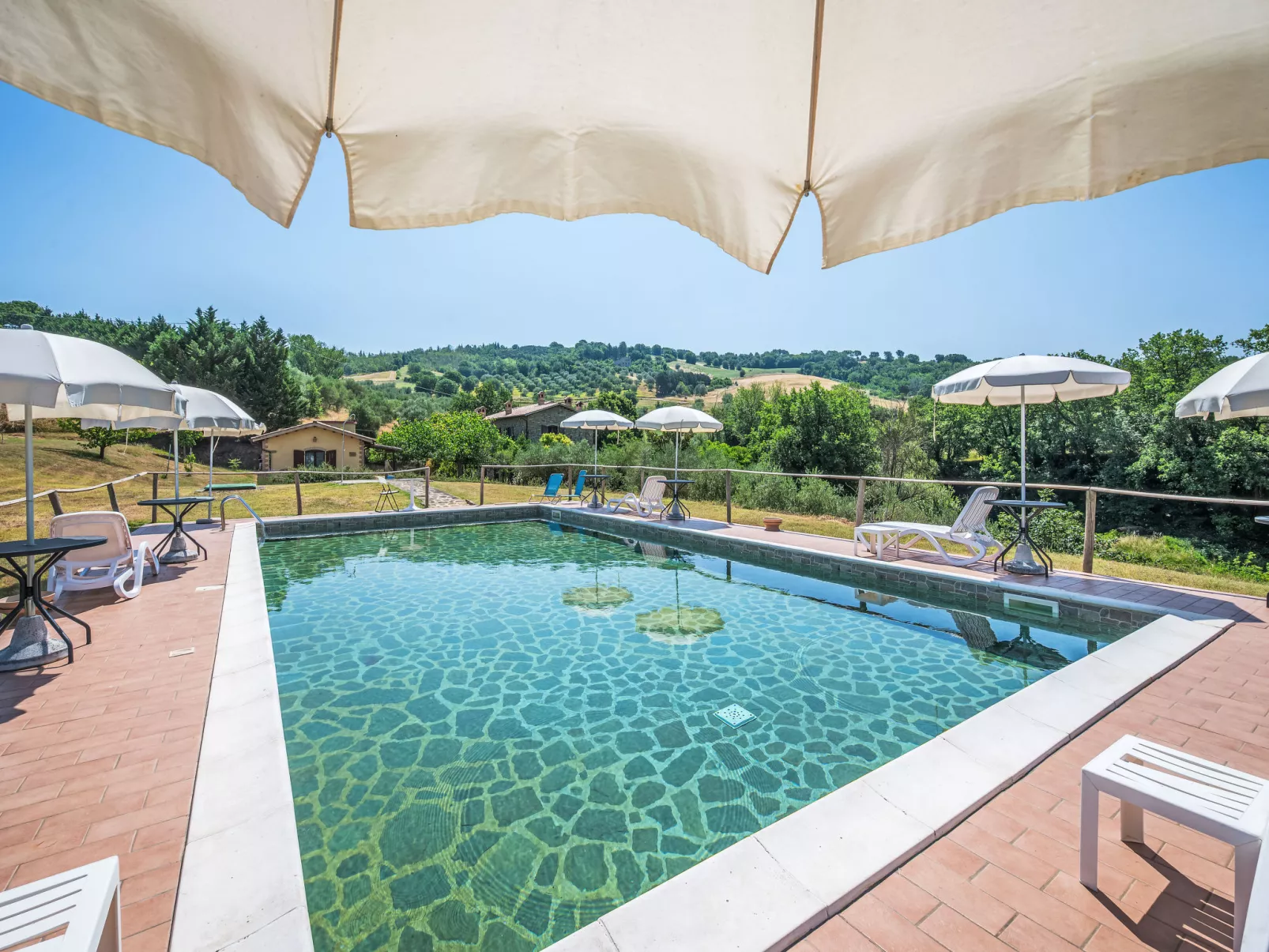 Giuncheto Piscina-Buiten