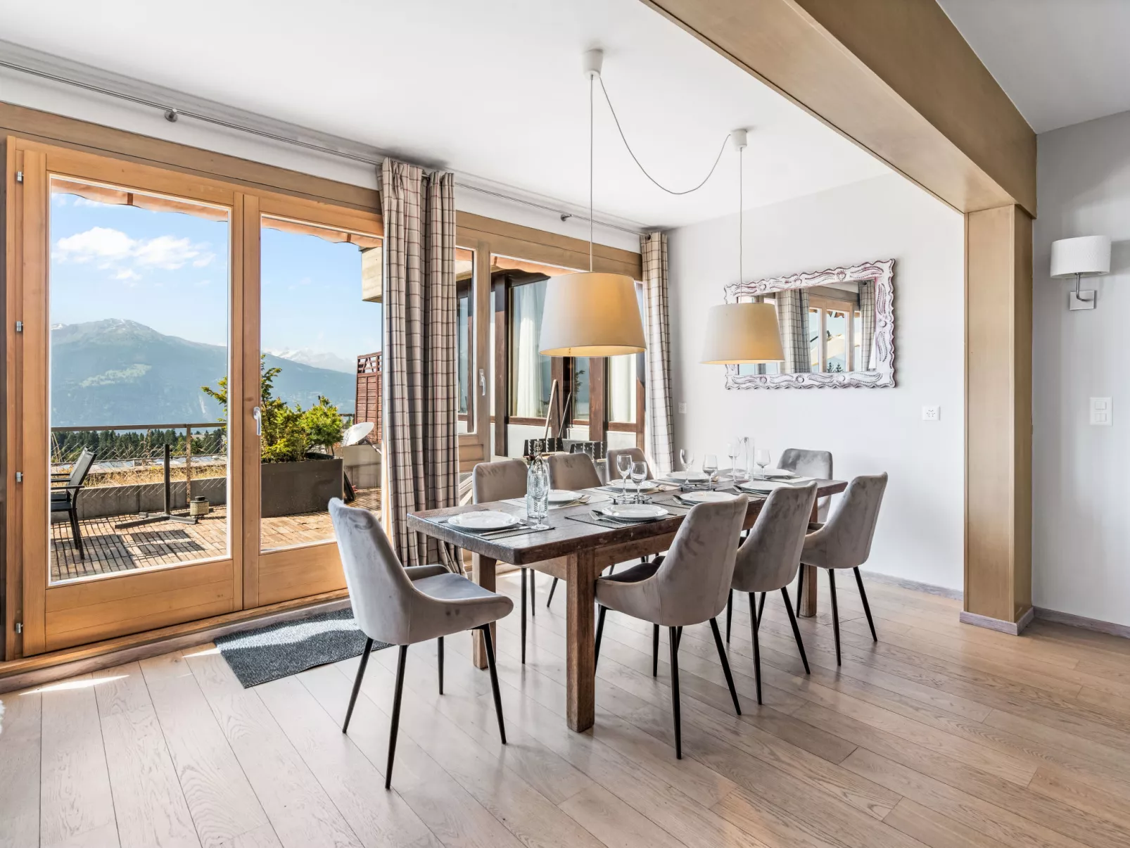 Jeanne D'Arc LOFT Montagne-Binnen