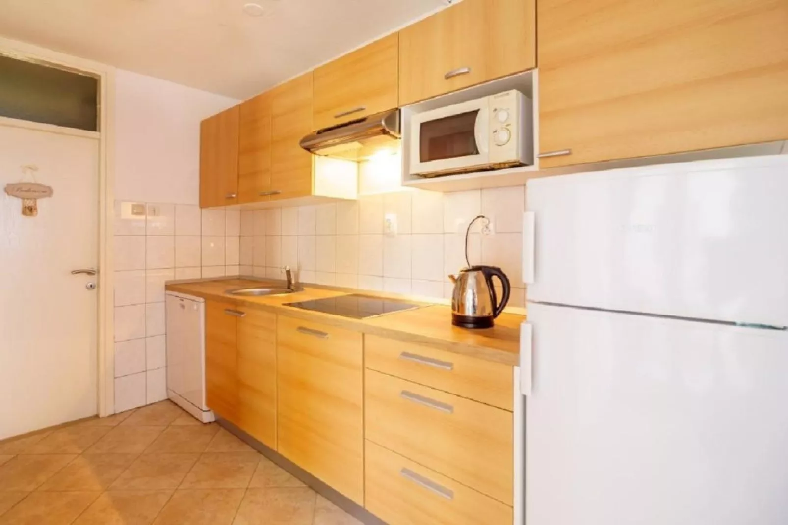 Lumbarda Resort Apartments - Superior One bedroom Apartment  B8-Keuken