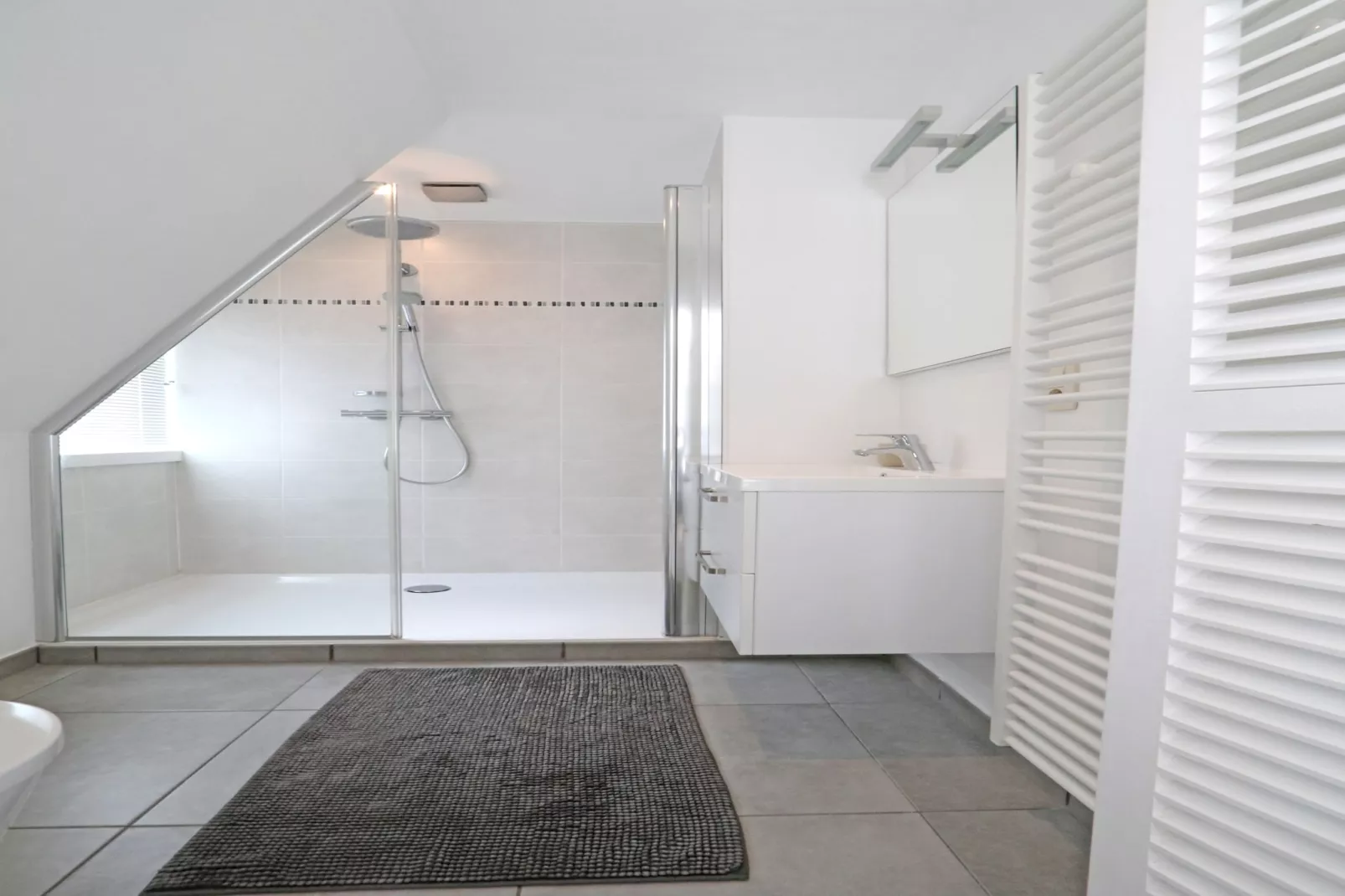 CICENDELE 3Z bis  BOX-Badkamer
