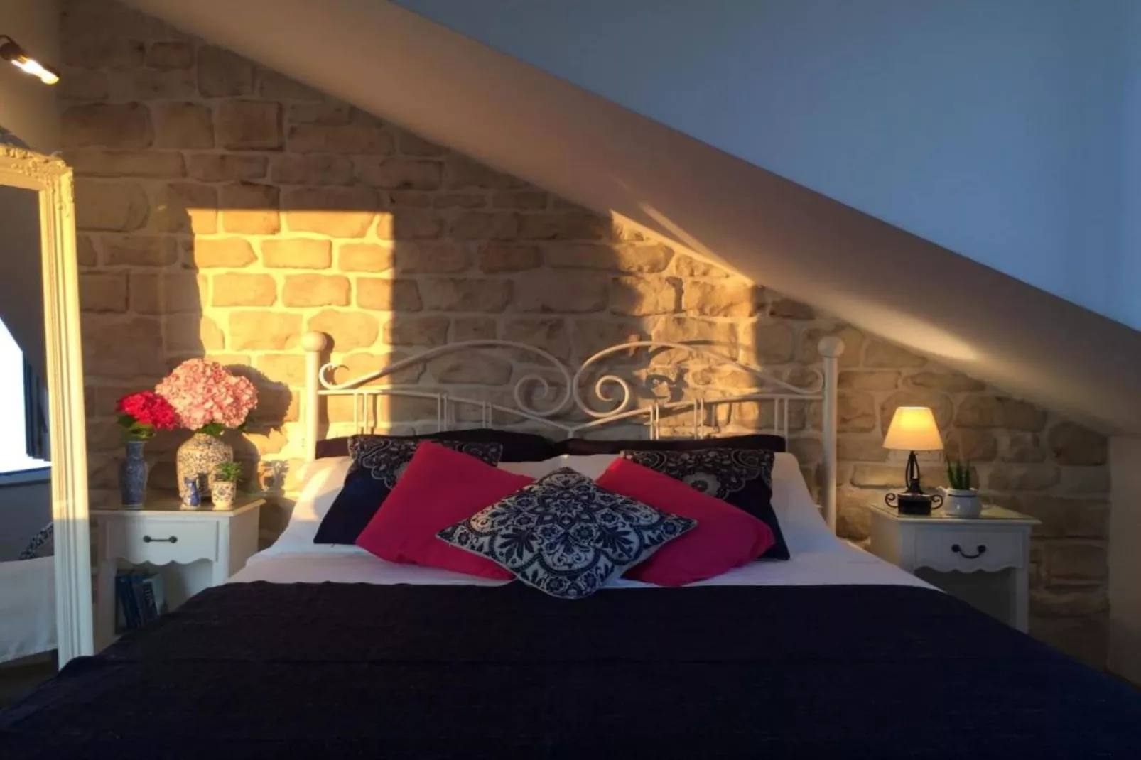 Villa Mediterranea - One Bedroom Apartment with Sea View-Slaapkamer
