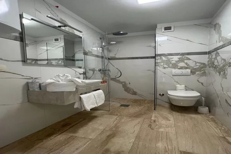 Villa Marija - Two Bedroom Apartment with Sea View(4)-Buitenlucht