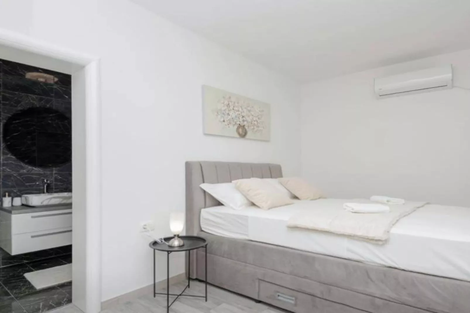 Villa Rest for the soul - Four Bedroom Villa-Slaapkamer