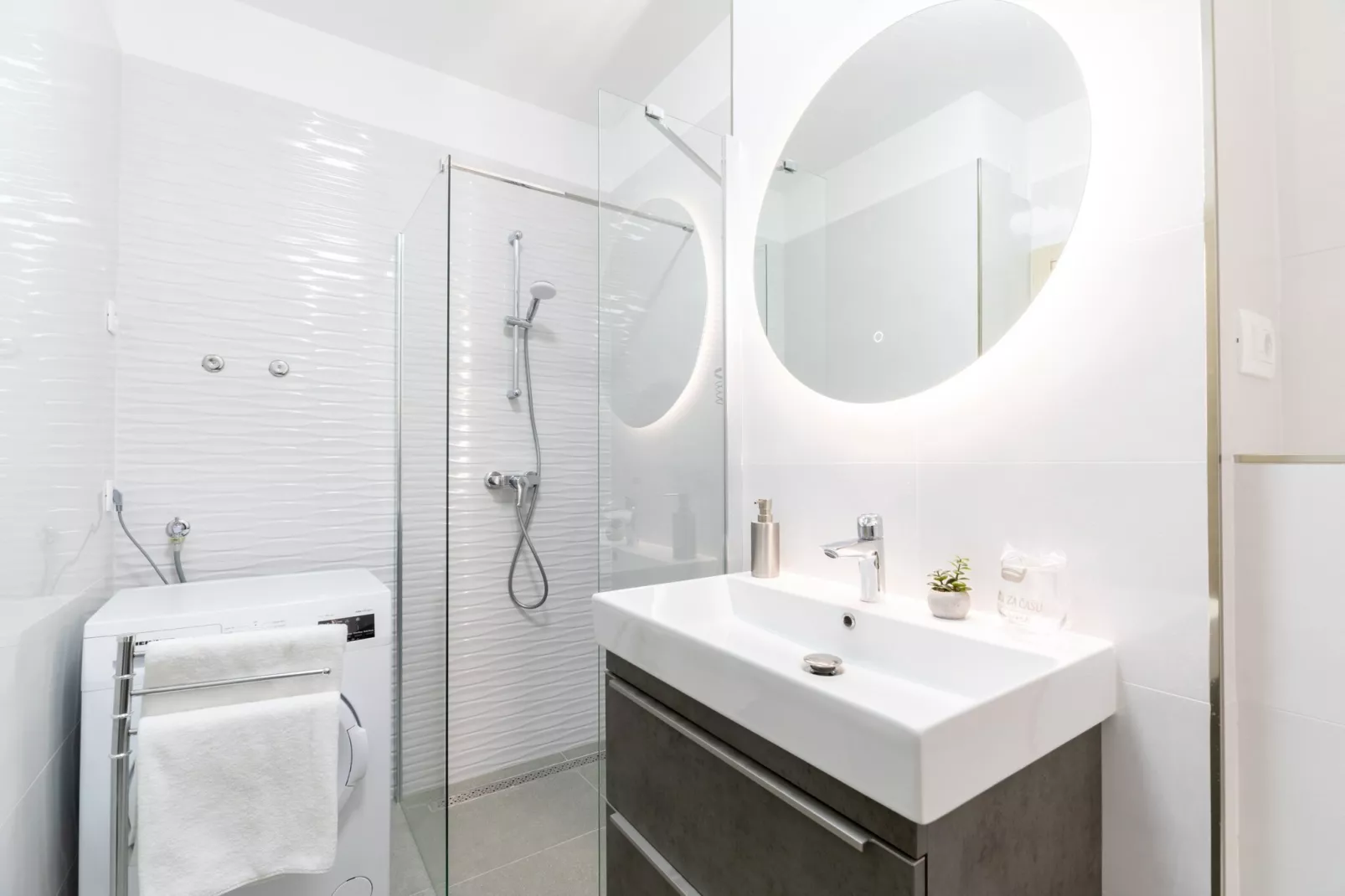 Apartments & Rooms Fisherman's Luck - One-Bedroom Apartment with Terrace and Sea View-Badkamer