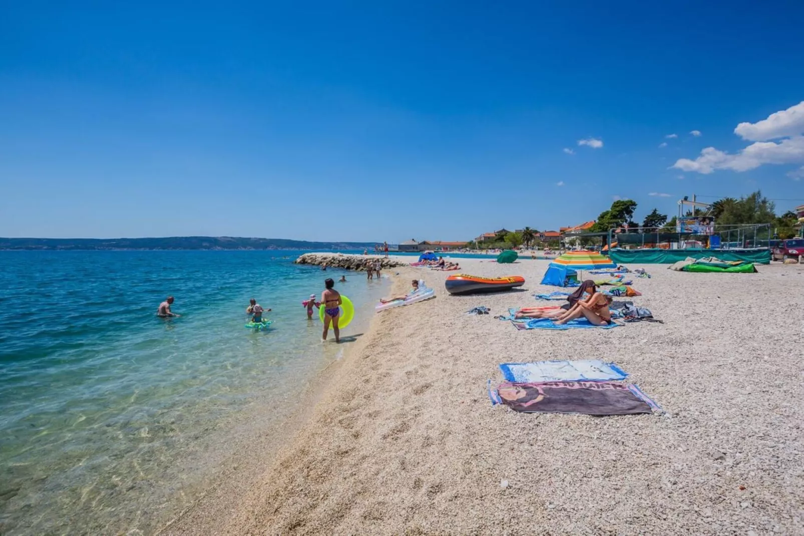 Chic and Stylish Kastel Novi Apartment with Pool - Five Bedroom Apartment With Pool-Buitenlucht