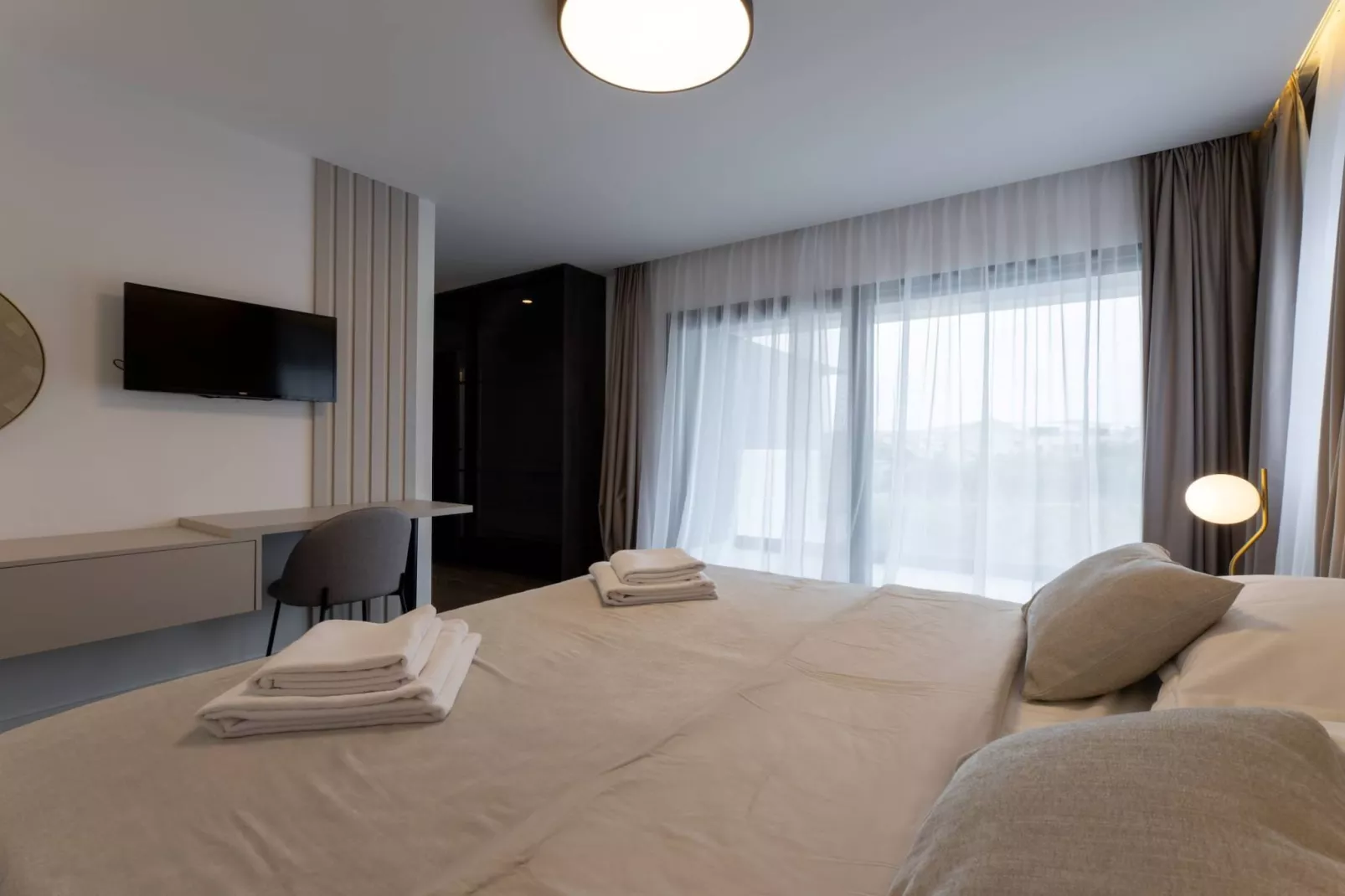 Moonlit Mirage Villa with Pool, Gym and Sauna - Five Bedroom Villa with Pool-Slaapkamer