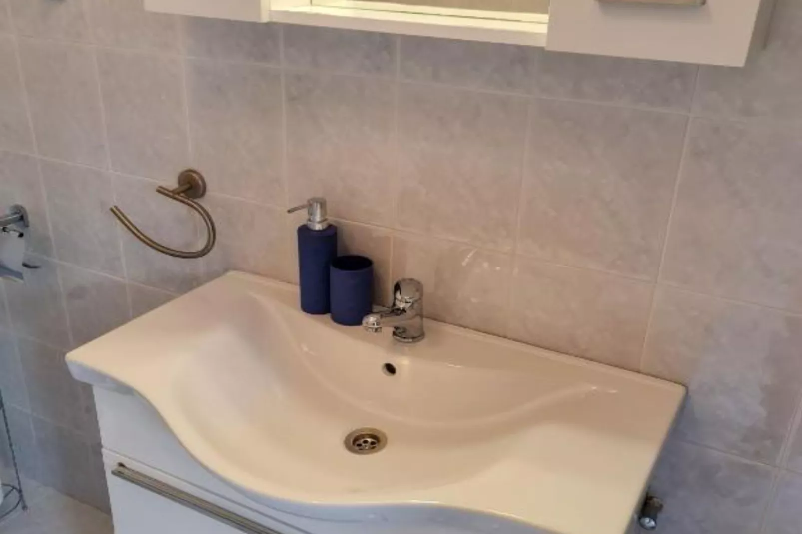 Apartments Marko - Three Bedroom Apartment with Sea View-Badkamer