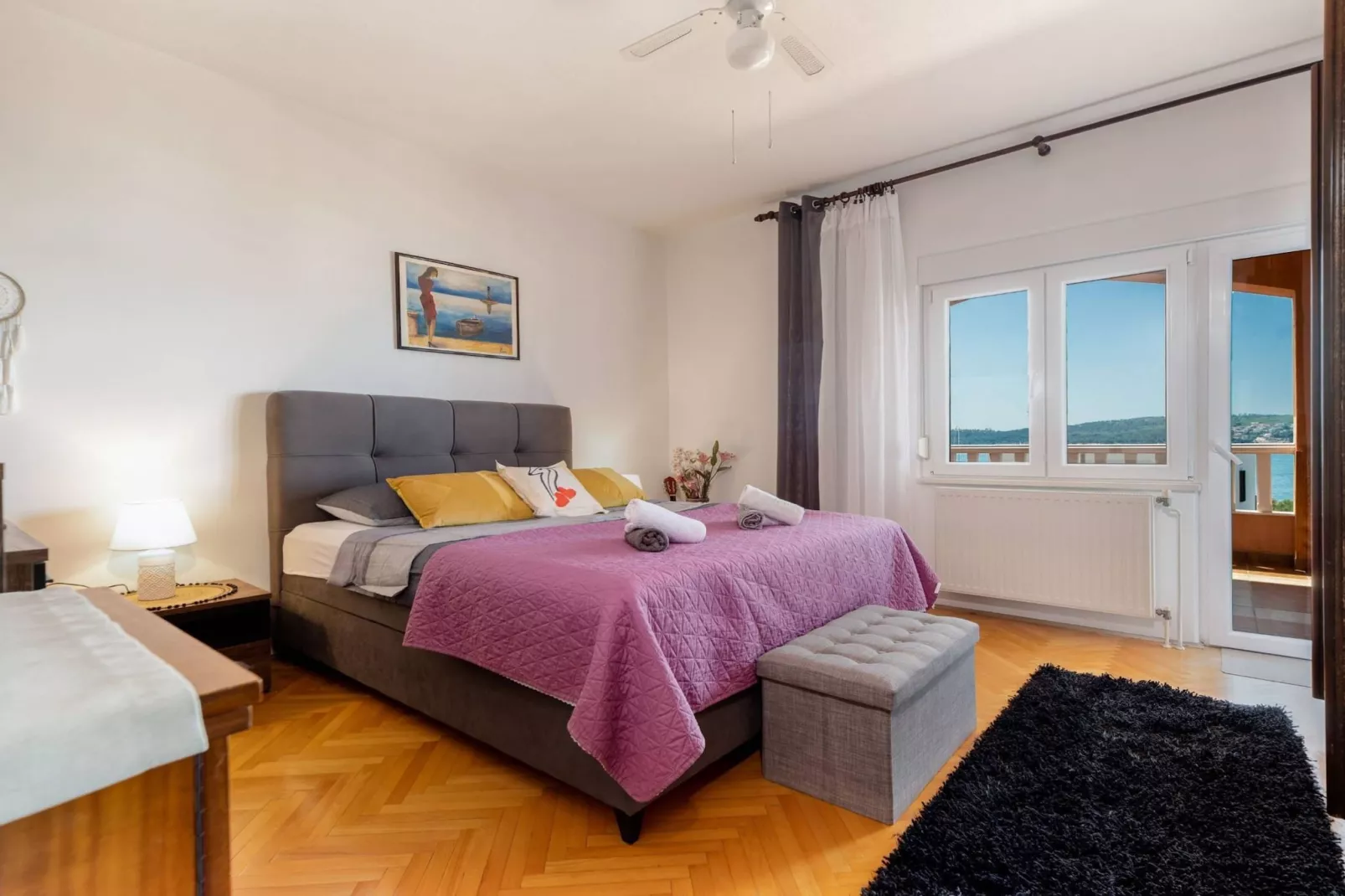 Luxury Seget Donji Apartments with Terrace and Sea View - Three Bedroom Apartment with Terrace and Sea View-Slaapkamer