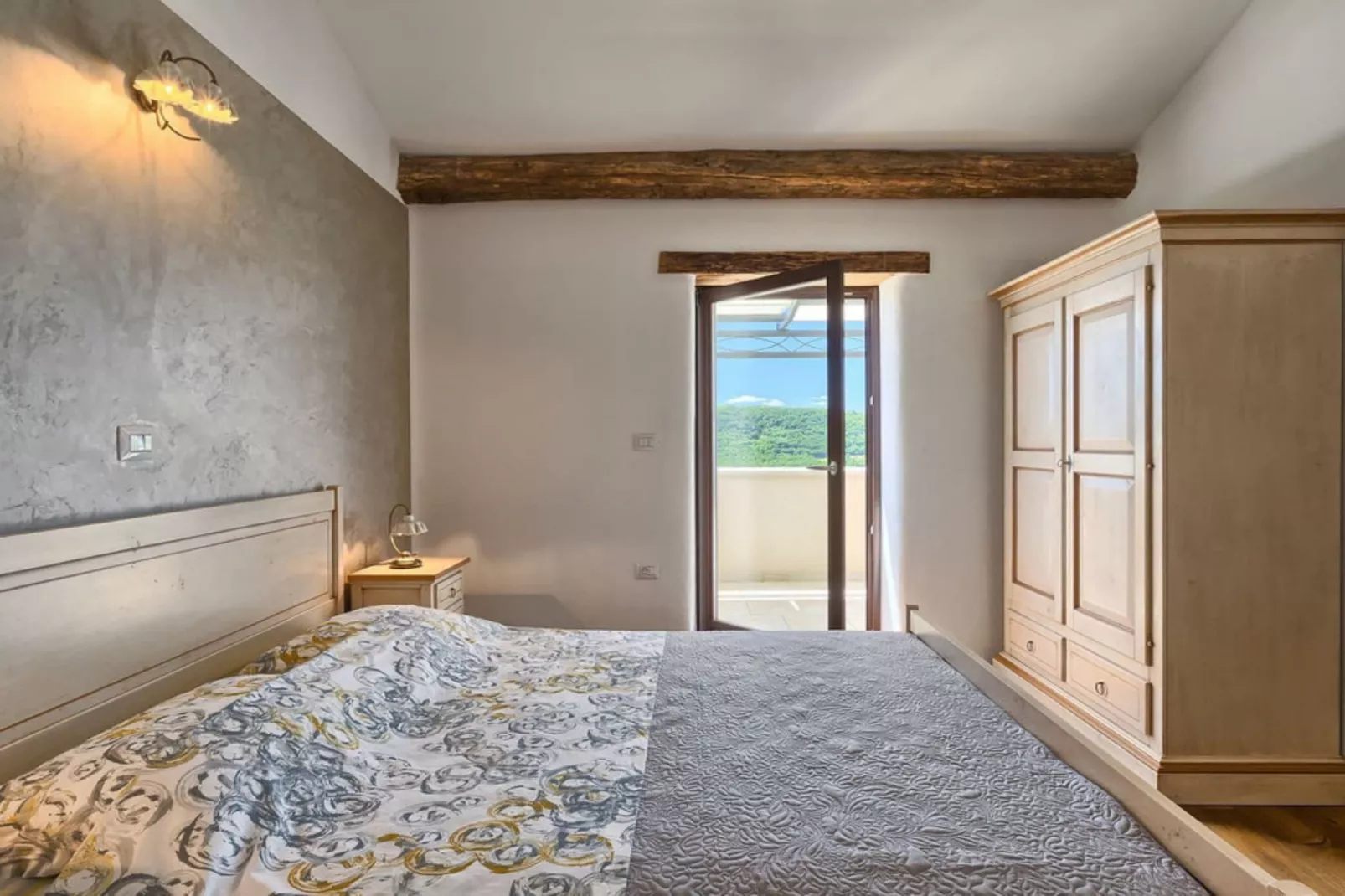 Authentic Villa Banić - Four Bedroom Villa With Pool-Slaapkamer