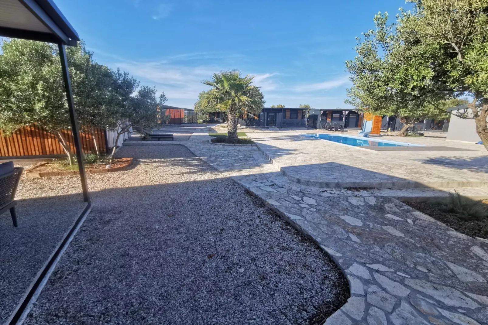 Comfort Two Bedroom Mobile Homes Pirovac - Classic Two Bedroom Mobile Home with Sea View and Terrace-Buitenlucht