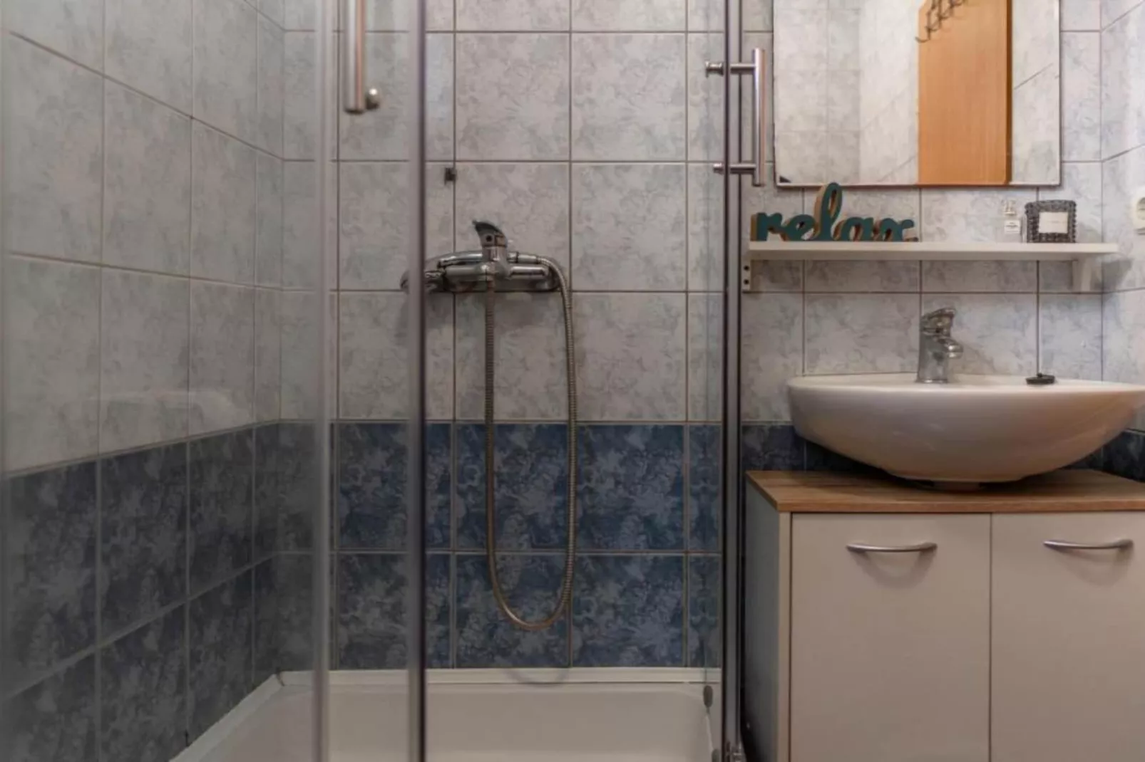 Two Bedroom Apartment 3 ( Kat)-Badkamer