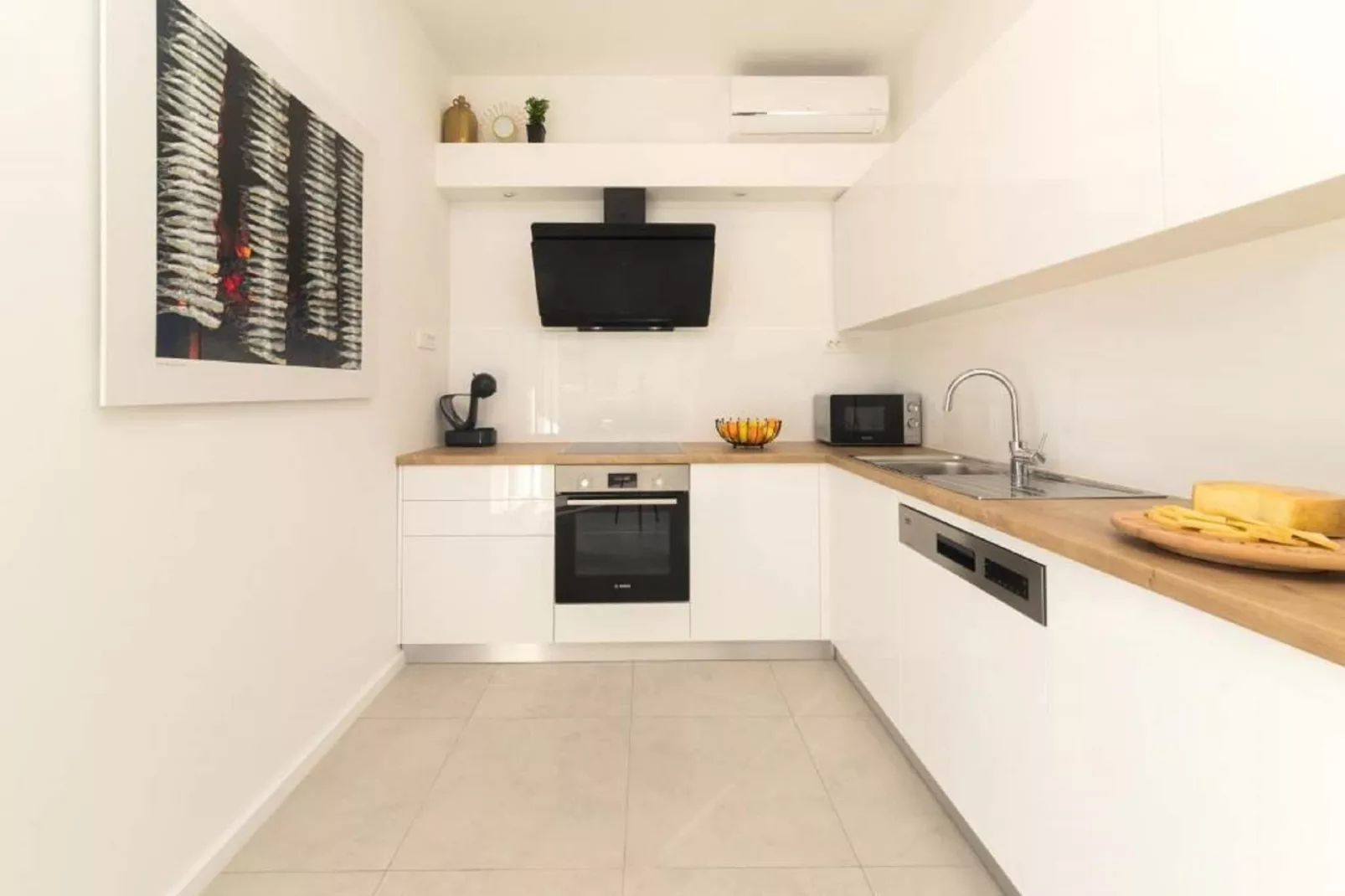 Luxury Villas Bellavista - Four Bedroom Villa with Pool (Villa 1)-Keuken