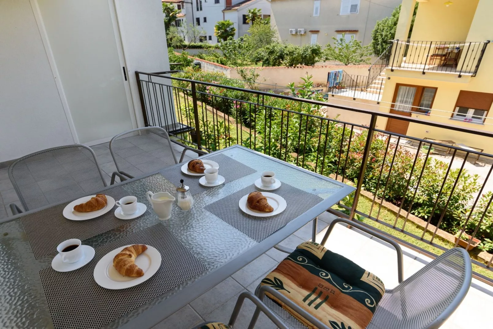 Apartments Alba - One Bedroom Apartment (Anna)-Terras