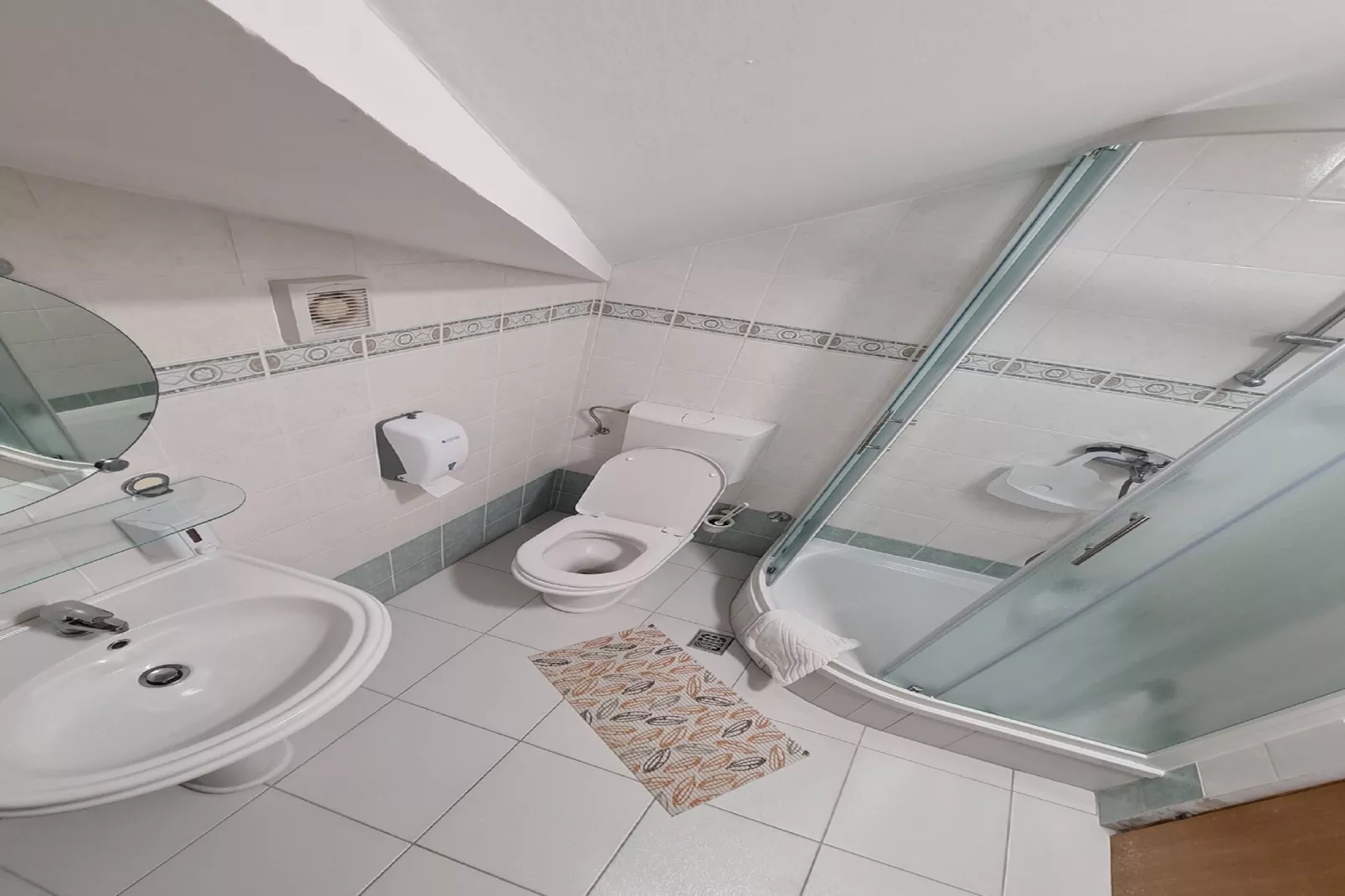 Apartments Pansion Franka 3* - Two Bedroom Apartment with Sea View and Terrace - APT 12-Badkamer